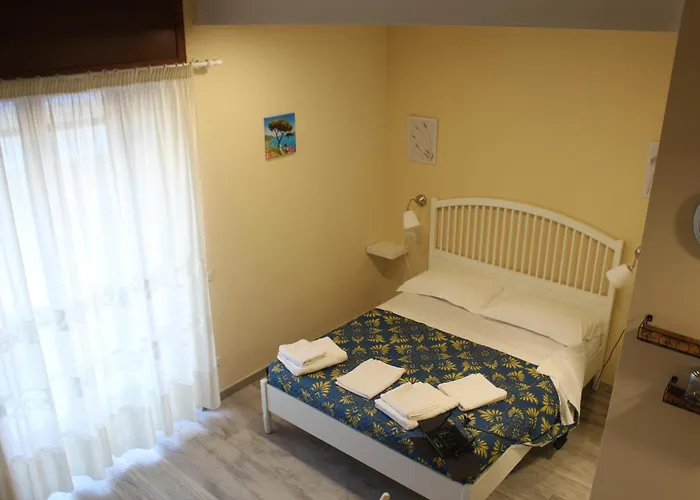 Elena House * Neapol