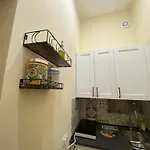 Elena House * Neapel